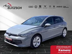 Mondsteingrau Gebraucht 2024 VW Golf VIII Life Limousine | 28.890 € (Teuer)