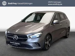 Grau Gebraucht 2024 Mercedes B200 Advanced Plus Van / Kleinbus | 31.839 € (Guter Preis)