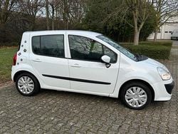 Weiß Gebraucht 2011 Renault Modus Van / Kleinbus | 2.650 €