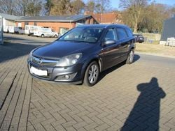 Grau Gebraucht 2009 Opel Astra Edition Kombi | 1.950 € (Guter Preis)