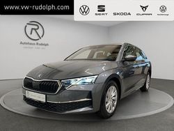 Graphite grau metallic Gebraucht 2025 Skoda Octavia Lounge Kombi | 33.489 € (Fairer Preis)
