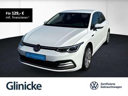 Weiß Gebraucht 2024 VW Golf VIII Style Limousine | 26.440 € (Guter Preis)