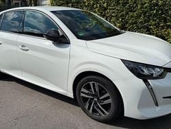 Weiß Gebraucht 2023 Peugeot 208 Allure Kleinwagen | 14.950 € (Superpreis)