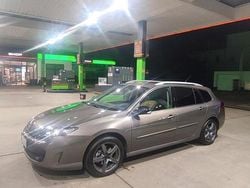 Grau Gebraucht 2010 Renault Laguna III Kombi | 5.200 € (Etwas zu teuer)