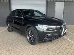 Schwarz Gebraucht 2017 Alfa Romeo Stelvio Super SUV | 15.900 € (Teuer)