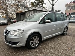 Silber Gebraucht 2010 VW Touran Trendline Van / Kleinbus | 4.450 € (Fairer Preis)