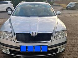 Silber Gebraucht 2008 Skoda Octavia Kombi | 6.600 €