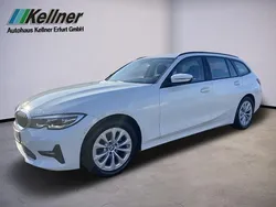 Weiß Gebraucht 2020 BMW 320 Comfort Edition Limousine | 24.579 € (Guter Preis)