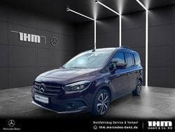 Rot Gebraucht 2024 Mercedes 180 Progressive Limousine | 21.408 € (Superpreis)