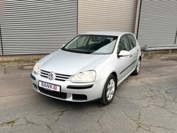 Silber Gebraucht 2004 VW Golf V Comfortline Limousine | 2.400 € (Fairer Preis)
