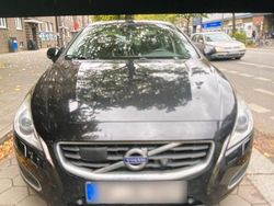 Schwarz Gebraucht 2010 Volvo S60 Summum Limousine | 6.650 €
