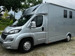 Silber Gebraucht 2022 Peugeot Boxer Van | 53.000 €