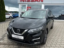 Schwarz Gebraucht 2018 Nissan Qashqai N-Connecta SUV | 15.690 € (Fairer Preis)