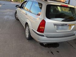 Gebraucht 2002 Ford Focus Trend Kombi | 1.500 € (Guter Preis)