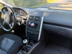 Schwarz Gebraucht 2007 Mercedes A180 Avantgarde Kleinwagen | 1.990 €