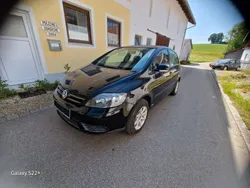 Schwarz Gebraucht 2005 VW Golf Plus Comfortline Van / Kleinbus | 2.150 € (Fairer Preis)