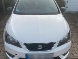 Weiß Gebraucht 2014 Seat Ibiza ST Kombi | 4.500 € (Teuer)
