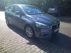 Grau Gebraucht 2016 BMW 216 Active Tourer Advantage Van / Kleinbus | 9.700 € (Guter Preis)