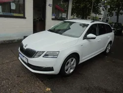 Weiß Gebraucht 2020 Skoda Octavia Soleil Limousine | 10.450 € (Fairer Preis)
