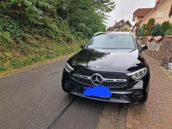 Schwarz Gebraucht 2024 Mercedes 300 Kombi | 67.500 €
