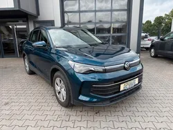 Nightshade blue metallic Gebraucht 2024 VW Tiguan Life SUV | 33.990 € (Superpreis)