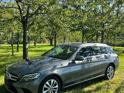 Grau Gebraucht 2019 Mercedes C200 Kombi | 18.800 € (Etwas zu teuer)