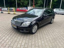 Obsidianschwarz metalliclack Gebraucht 2010 Mercedes C220 Kombi | 9.999 € (Fairer Preis)