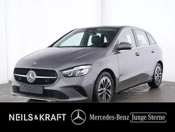 Grau Gebraucht 2024 Mercedes B200 Progressive Van / Kleinbus | 34.880 € (Teuer)