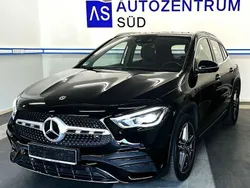 Schwarz Gebraucht 2020 Mercedes GLA200 AMG line SUV | 29.900 € (Guter Preis)