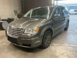 Grau Gebraucht 2009 Chrysler Grand Voyager Limited Van / Kleinbus | 10.999 € (Teuer)