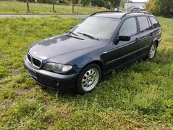 Blau Gebraucht 2005 BMW 320 Basis Kombi | 2.300 €