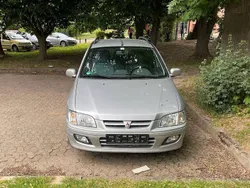 Silber Gebraucht 2001 Mitsubishi Space Star Van / Kleinbus | 1.200 € (Fairer Preis)