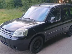 Schwarz Gebraucht 2007 Citroën Berlingo Van / Kleinbus | 2.150 € (Fairer Preis)