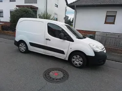 Weiß Gebraucht 2009 Citroën Berlingo Van / Kleinbus | 1.750 € (Superpreis)