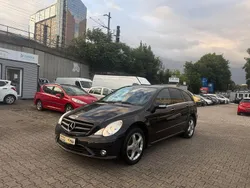 Schwarz Gebraucht 2010 Mercedes R280 Van / Kleinbus | 8.999 € (Fairer Preis)
