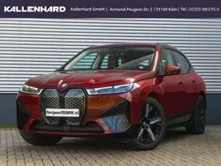 Rot Gebraucht 2022 BMW iX SUV | 51.870 € (Superpreis)