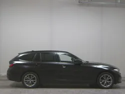Schwarz Gebraucht 2022 BMW 318 Sport Line Kombi | 20.680 € (Fairer Preis)