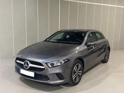 Grau Gebraucht 2020 Mercedes A200 Limousine | 21.900 € (Fairer Preis)