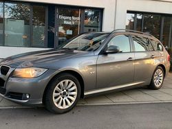 Grau Gebraucht 2009 BMW 320 Kombi | 2.850 € (Superpreis)