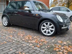 Schwarz Gebraucht 2003 Mini Cooper Kleinwagen | 3.290 € (Etwas zu teuer)
