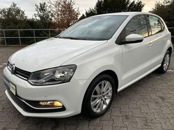 Weiß Gebraucht 2016 VW Polo Comfortline Limousine | 12.600 € (Etwas zu teuer)