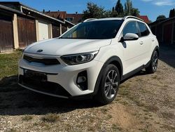 Weiß Gebraucht 2018 Kia Stonic Spirit SUV | 10.999 €