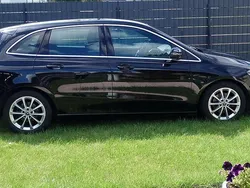 Schwarz Gebraucht 2019 Mercedes B180 Van / Kleinbus | 16.900 € (Teuer)