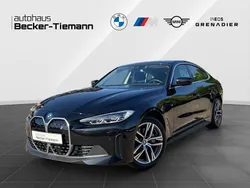 Saphirschwarz Gebraucht 2024 BMW i4 Efficient Dynamics Limousine | 39.899 € (Guter Preis)