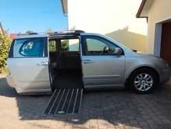 Silber Gebraucht 2007 Kia Carnival EX Van / Kleinbus | 7.900 €