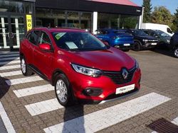Rouge flamme (metallic) Gebraucht 2019 Renault Kadjar LIMITED SUV | 14.990 € (Fairer Preis)