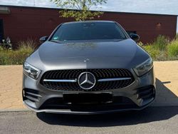 Grau Gebraucht 2018 Mercedes A200 AMG line Limousine | 19.995 € (Fairer Preis)