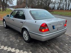Silber Gebraucht 1994 Mercedes C180 Limousine | 1.500 €