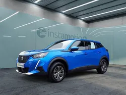 Blau Gebraucht 2021 Peugeot e-2008 SUV | 17.349 € (Guter Preis)