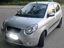 Silber Gebraucht 2009 Kia Picanto Kleinwagen | 2.500 €